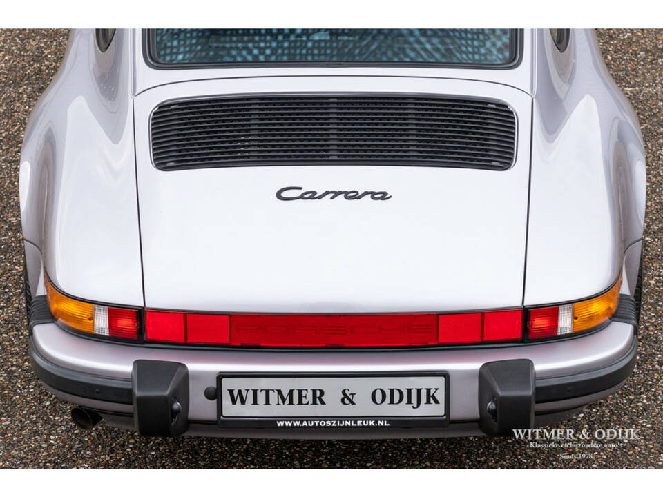 Immagine 20/32 di Porsche 911 Carrera 3.2 &quot;25 years 911&quot; (1988)