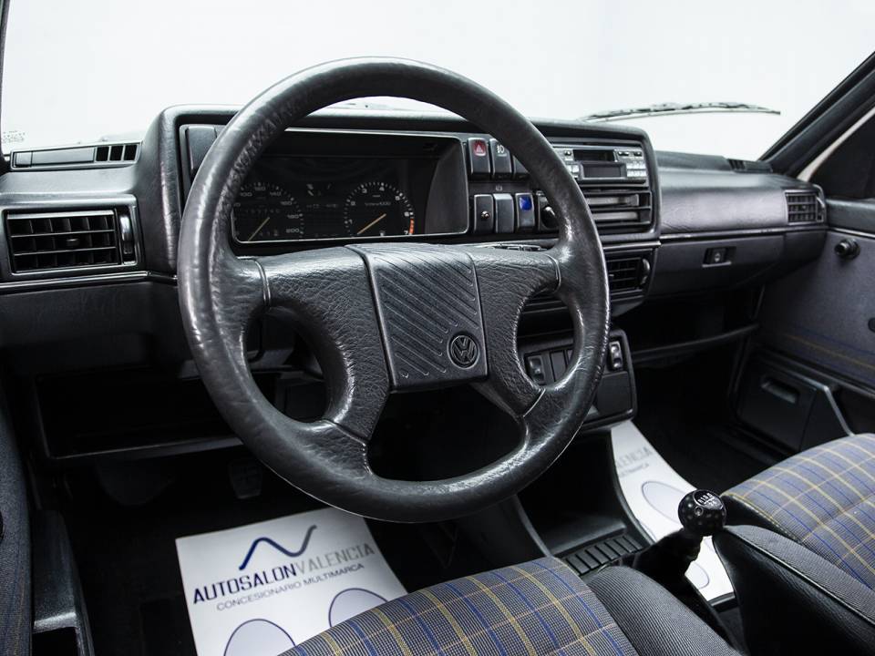 Image 16/27 of Volkswagen Golf II Gti 1.8 (1988)
