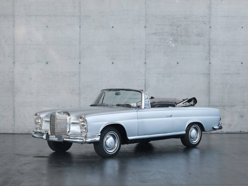 Image 49/49 of Mercedes-Benz 220 SE b (1962)