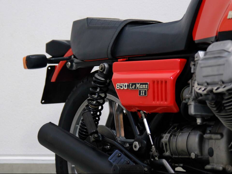 Immagine 25/75 di Moto Guzzi 850 LeMans II (1980)