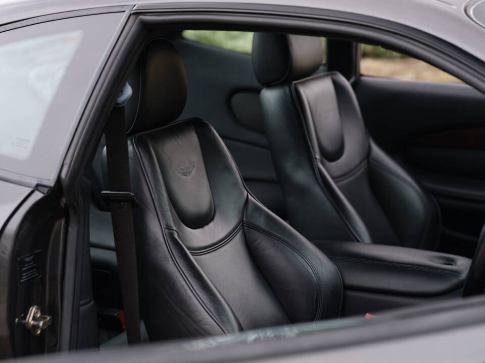 Bild 11/42 von Aston Martin DB 7 Vantage (2001)