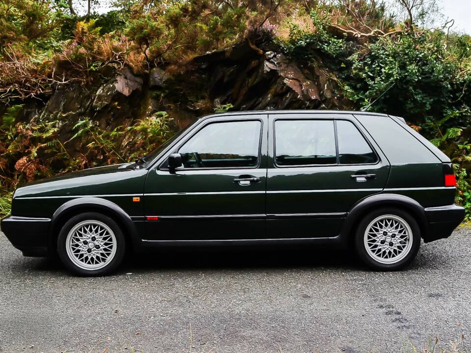 Image 2/37 de Volkswagen Golf III 2.0 16V GTI (1992)