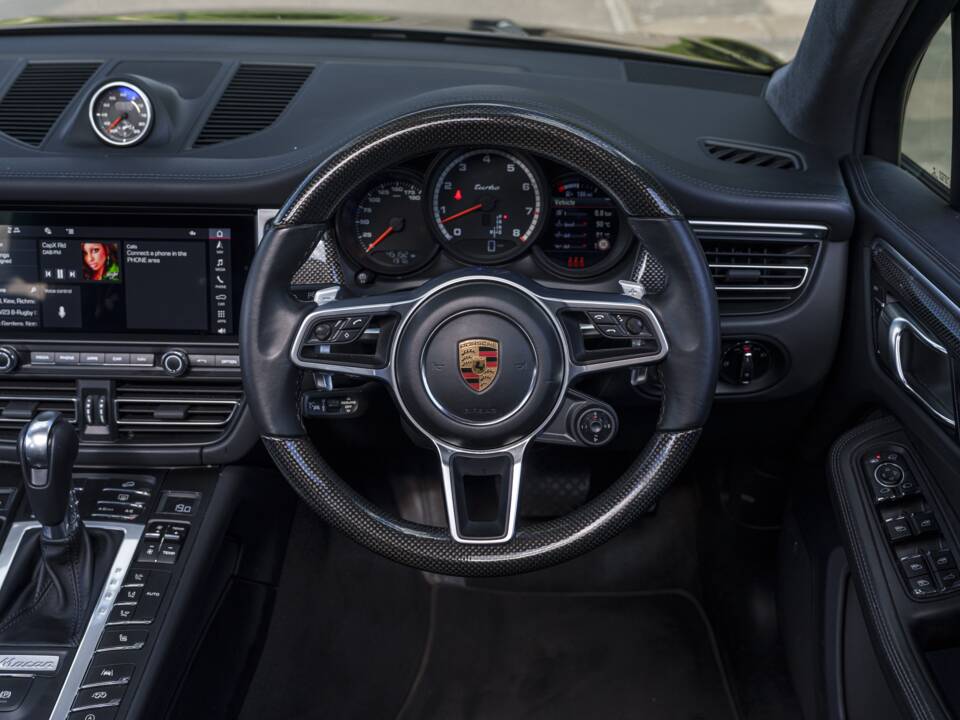 Bild 15/28 von Porsche Macan S (2020)