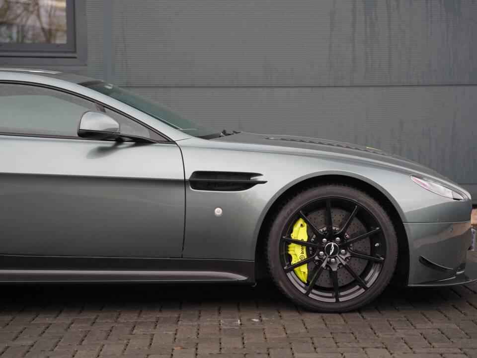 Bild 24/50 von Aston Martin V12 Vantage AMR (2017)