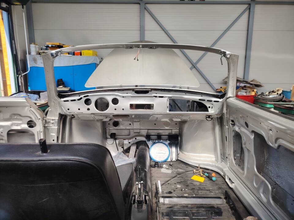 Image 5/14 de Volkswagen Karmann Ghia 1500 (1974)
