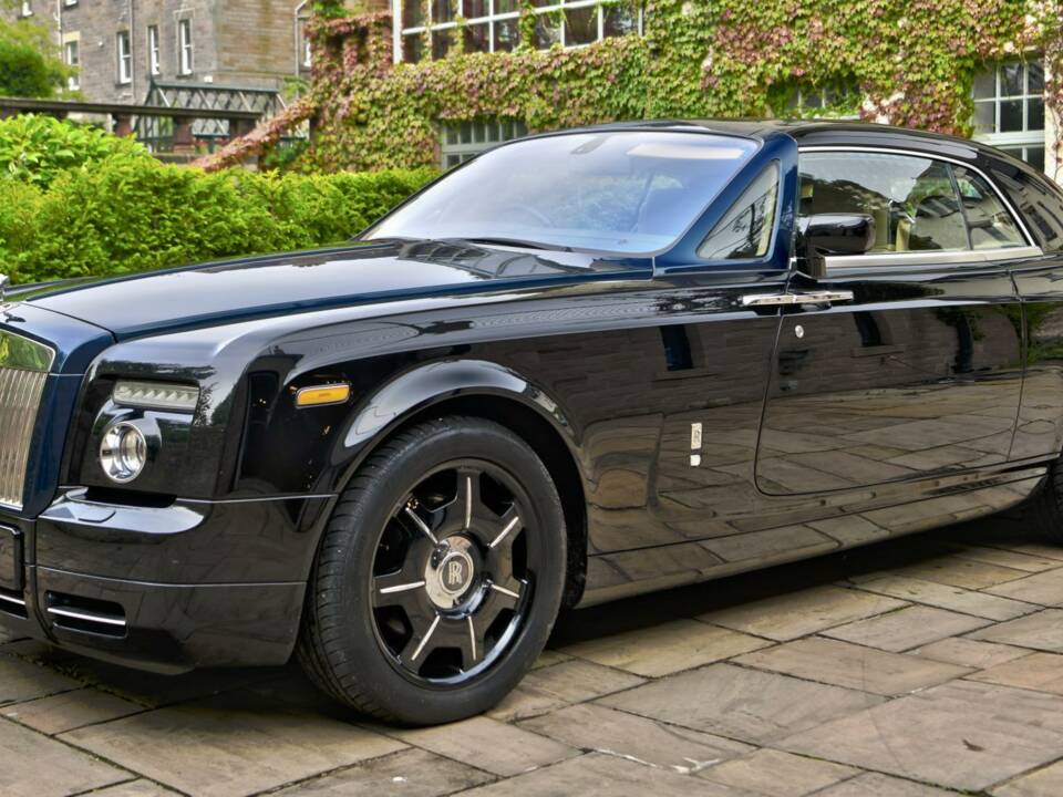 Immagine 3/50 di Rolls-Royce Phantom Coupé (2010)
