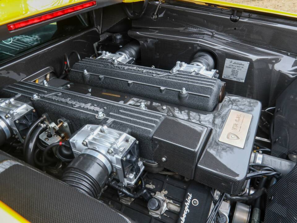 Immagine 29/50 di Lamborghini Murciélago (2002)
