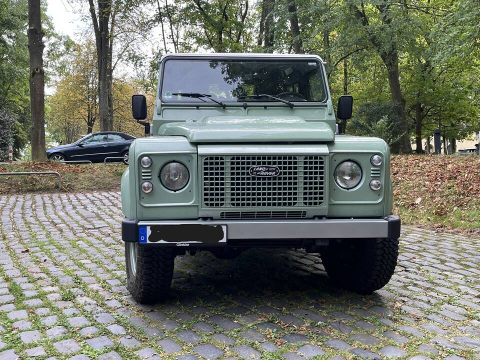 Imagen 4/10 de Land Rover Defender 110 Heritage (2015)