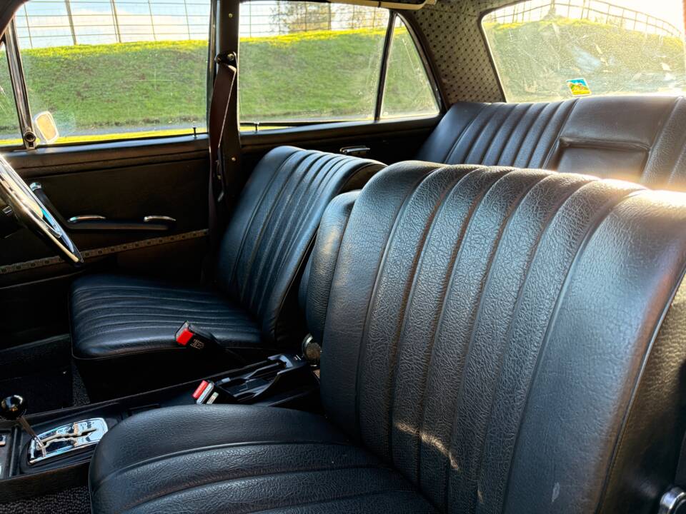 Bild 15/37 von Mercedes-Benz 280 SE 3,5 (1972)