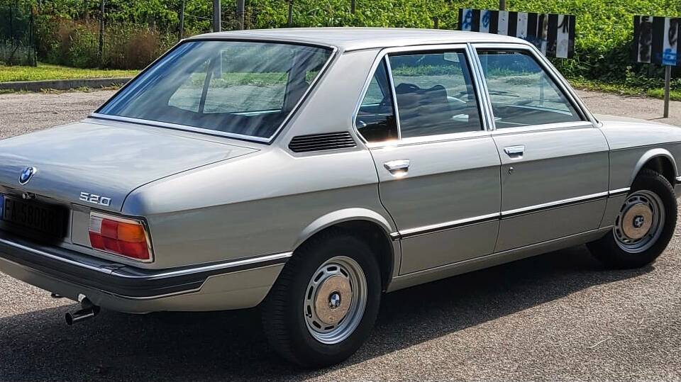Imagen 3/11 de BMW 520 (1974)
