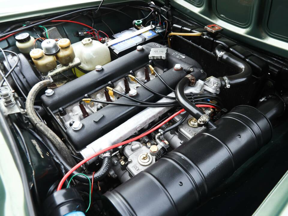Bild 12/50 von Alfa Romeo 1750 GT Veloce (1971)