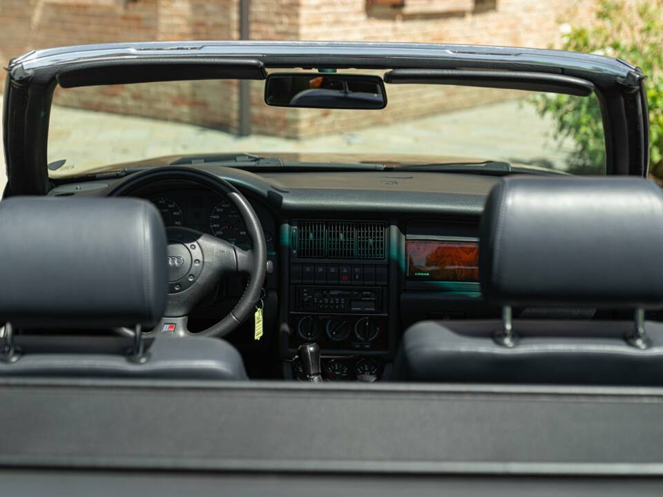 Afbeelding 36/50 van Audi Cabriolet 2.0 E (1997)