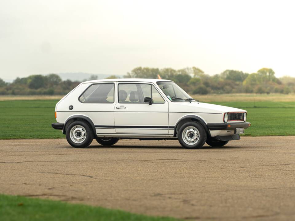 Image 3/40 of Volkswagen Golf I GTI 1.6 (1980)