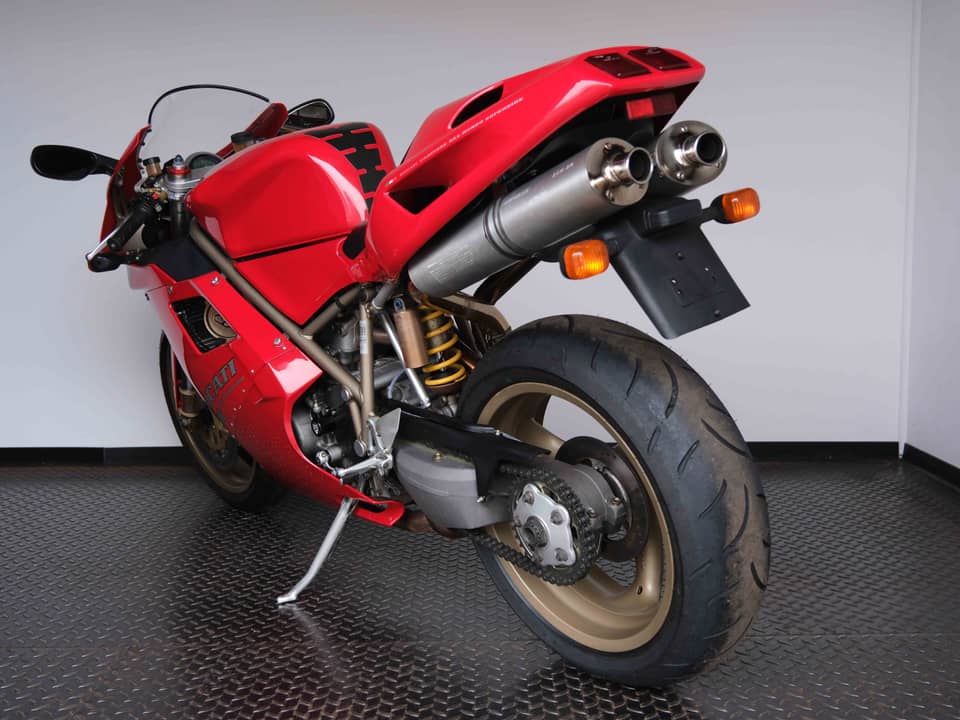 Bild 58/93 von Ducati 916 Strada (1994)
