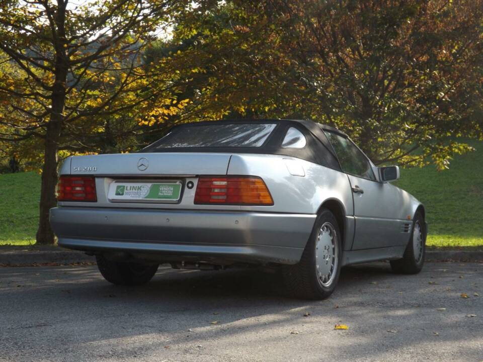 Image 5/50 of Mercedes-Benz SL 280 (1995)