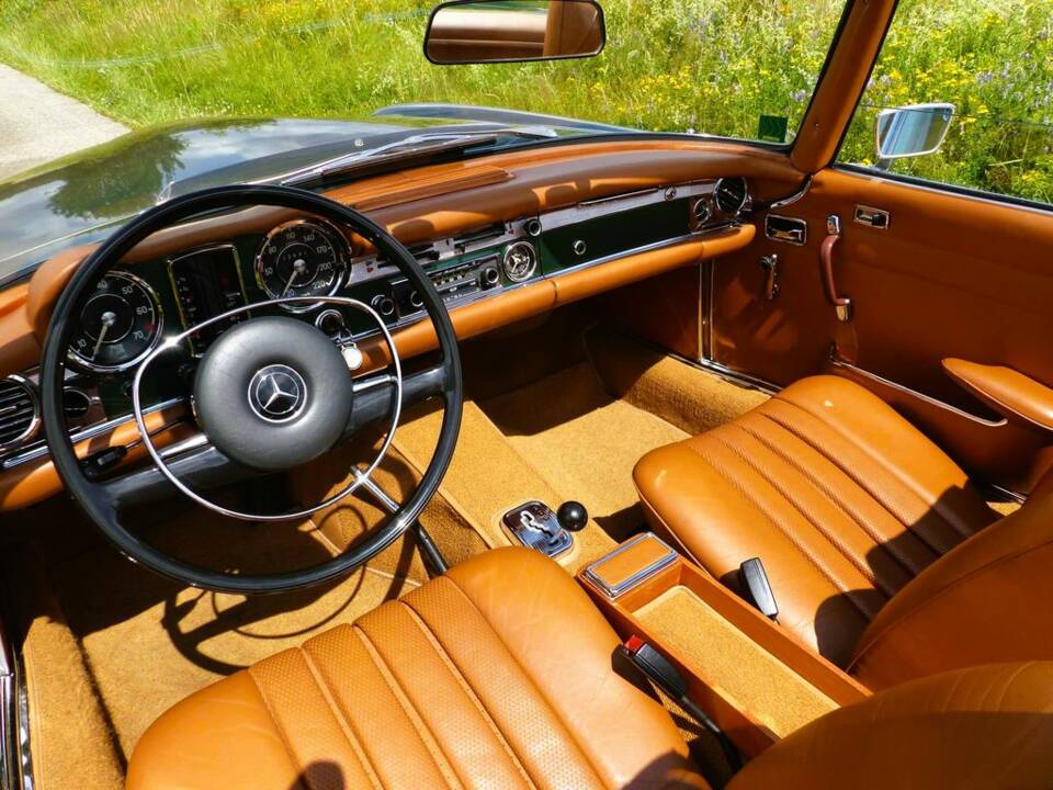 Afbeelding 9/12 van Mercedes-Benz 280 SL (1969)