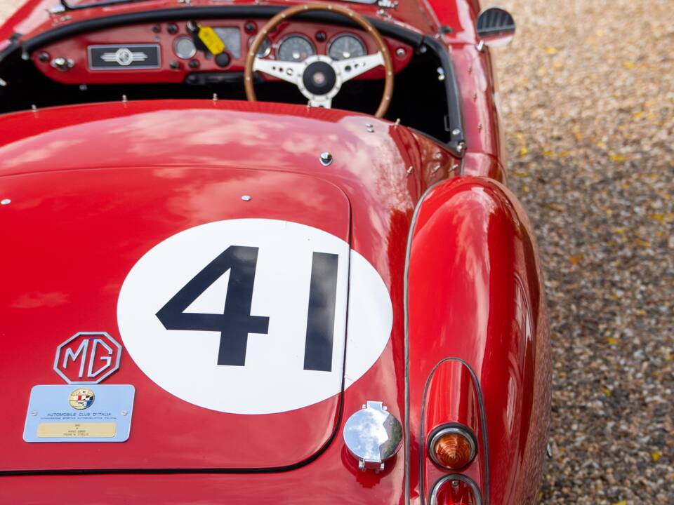 Image 5/10 of MG MGA 1600 (1960)