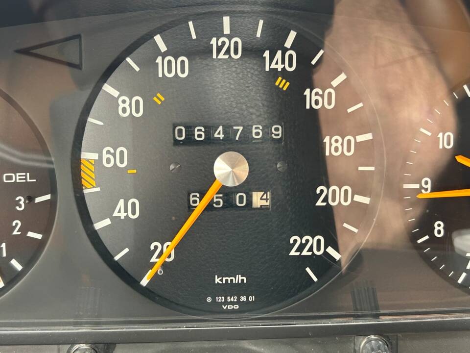 Bild 14/31 von Mercedes-Benz 280 (1978)