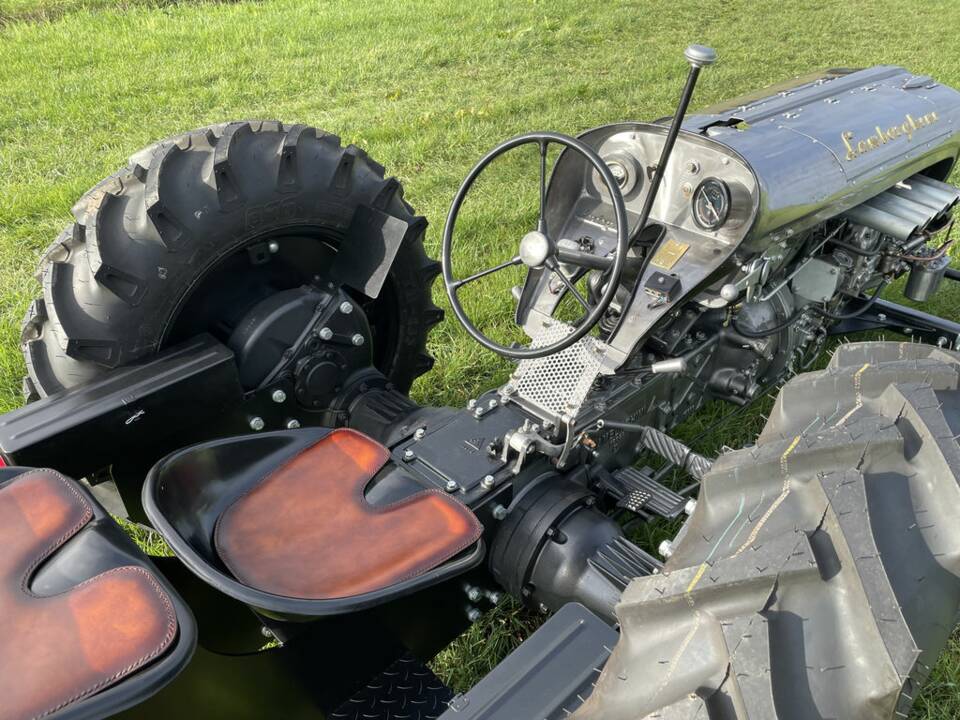 Image 2/8 of Lamborghini Centenario (1962)