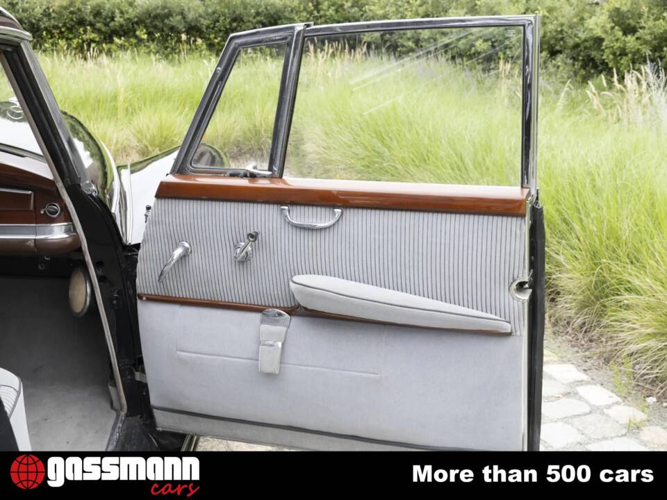 Image 13/15 de Mercedes-Benz 300 d (1960)