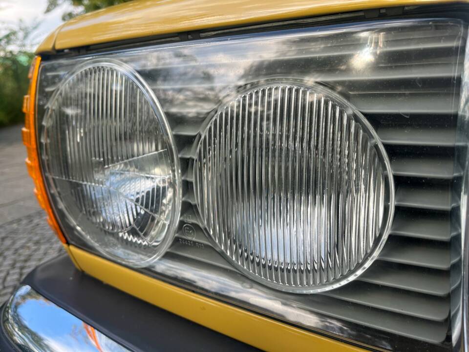 Image 58/139 of Mercedes-Benz 240 D (1978)