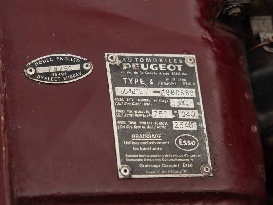 Image 11/45 of Peugeot 504 Convertible (1974)
