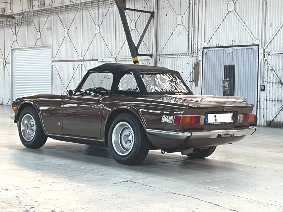 Immagine 12/50 di Triumph TR 6 (1974)