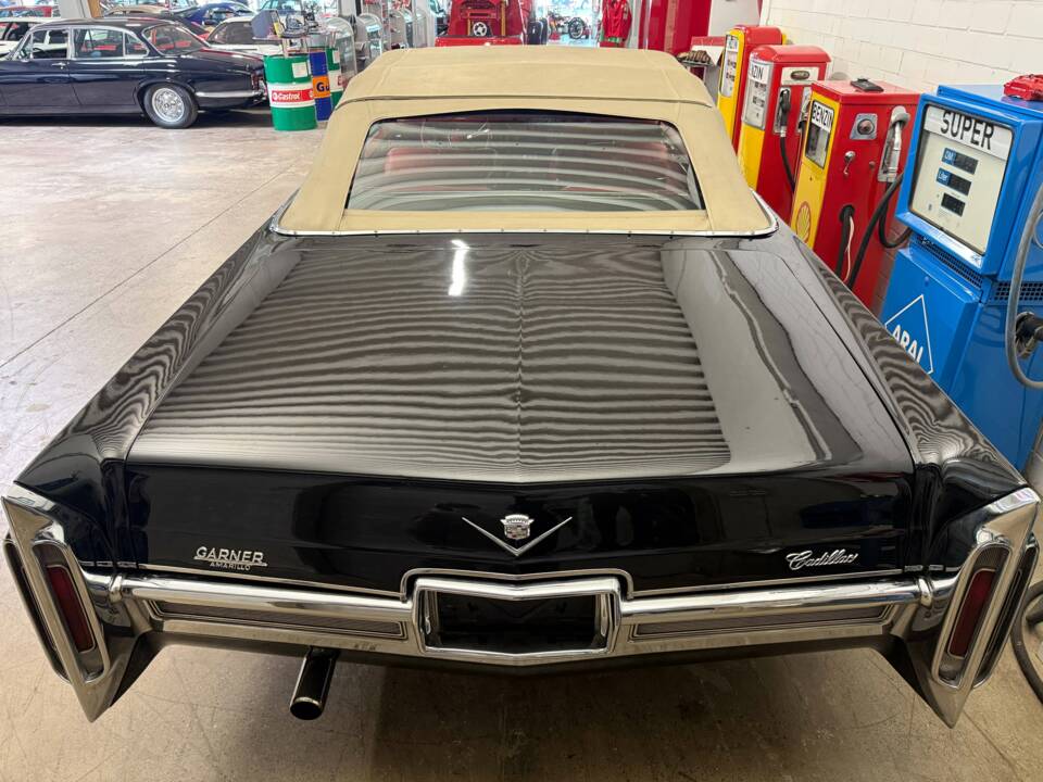 Afbeelding 14/20 van Cadillac DeVille Convertible (1966)