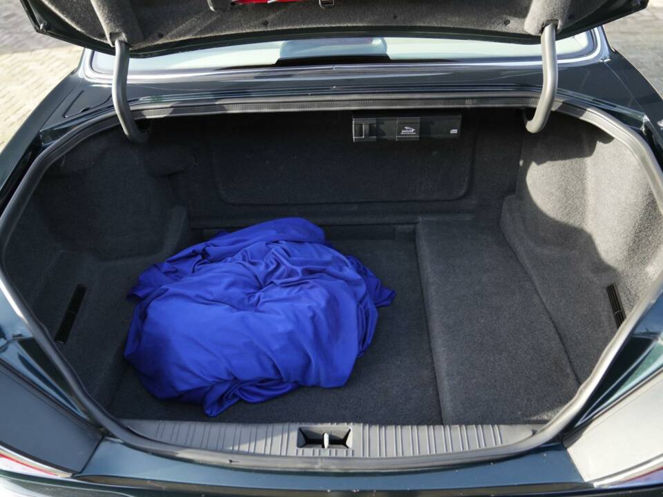Image 12/30 of Jaguar XJ6 3.2 Sovereign (1997)