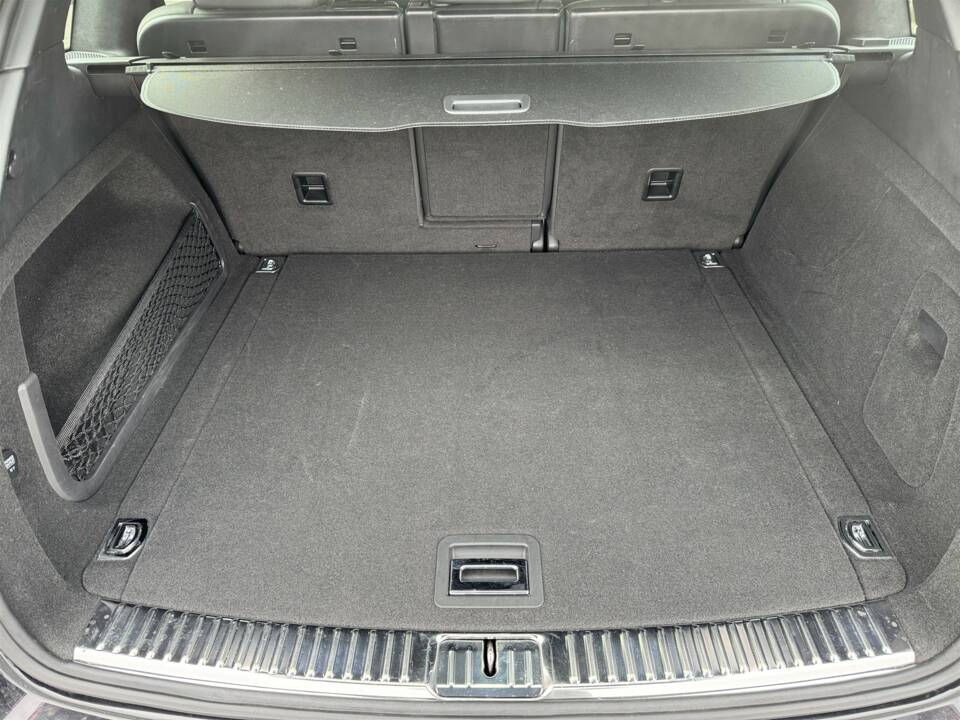 Bild 47/63 von Porsche Cayenne Turbo (2010)