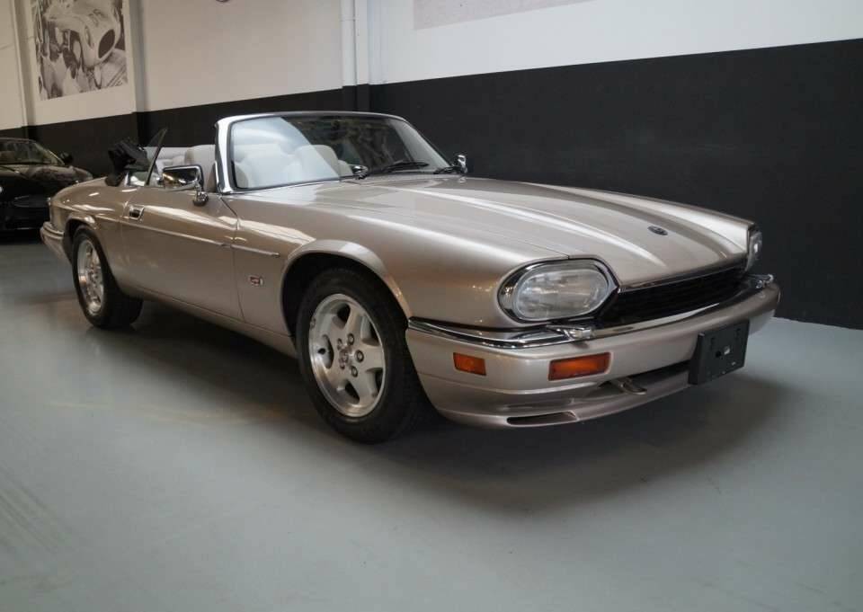 Image 2/50 de Jaguar XJS 4.0 (1995)