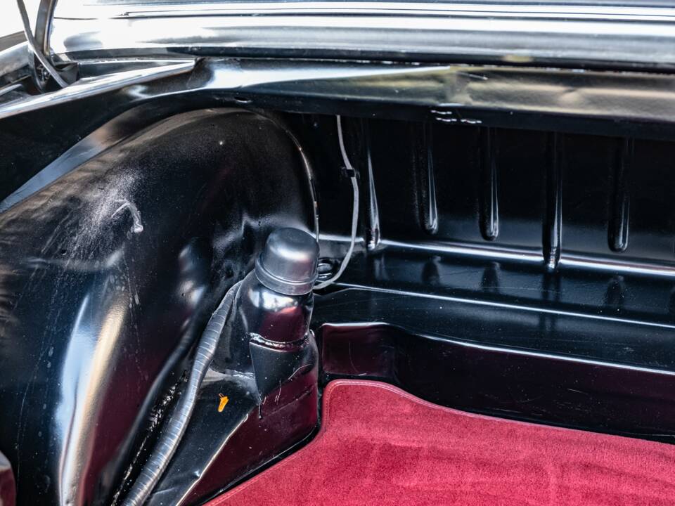 Image 25/86 of Mercedes-Benz 300 SE (1965)