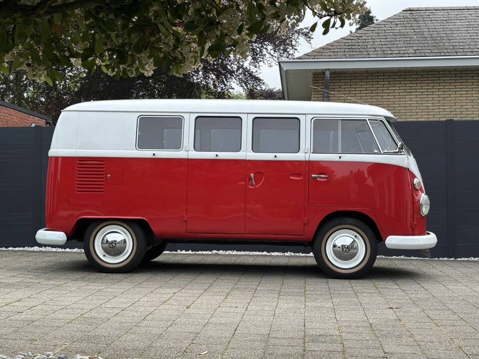 Image 6/8 of Volkswagen T1 Kombi (1967)