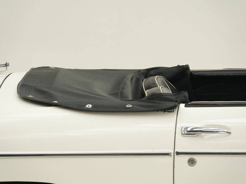 Afbeelding 13/15 van MG MGB (1964)