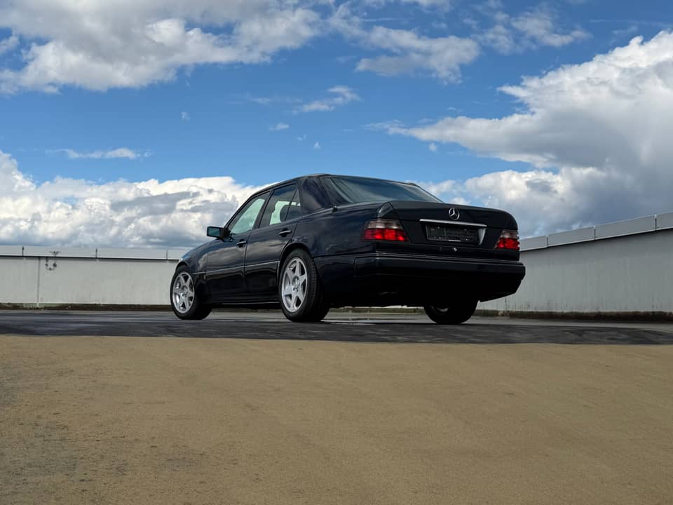 Bild 7/20 von Mercedes-Benz E 500 Limited (1994)