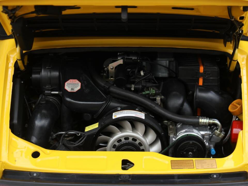 Image 4/50 of Porsche 911 Carrera 2 "America Roadster" (1993)