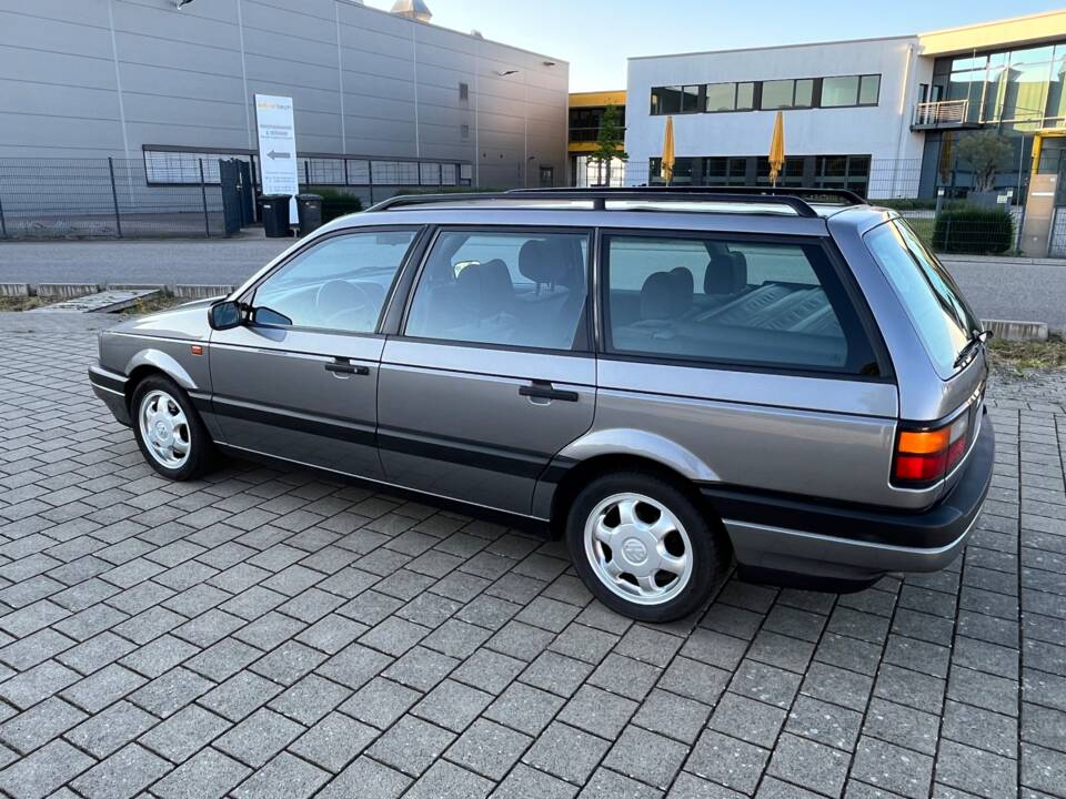 Imagen 2/14 de Volkswagen Passat Variant 2.8 VR6 (1992)