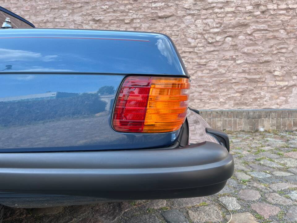 Afbeelding 19/146 van Mercedes-Benz 380 SL (1982)