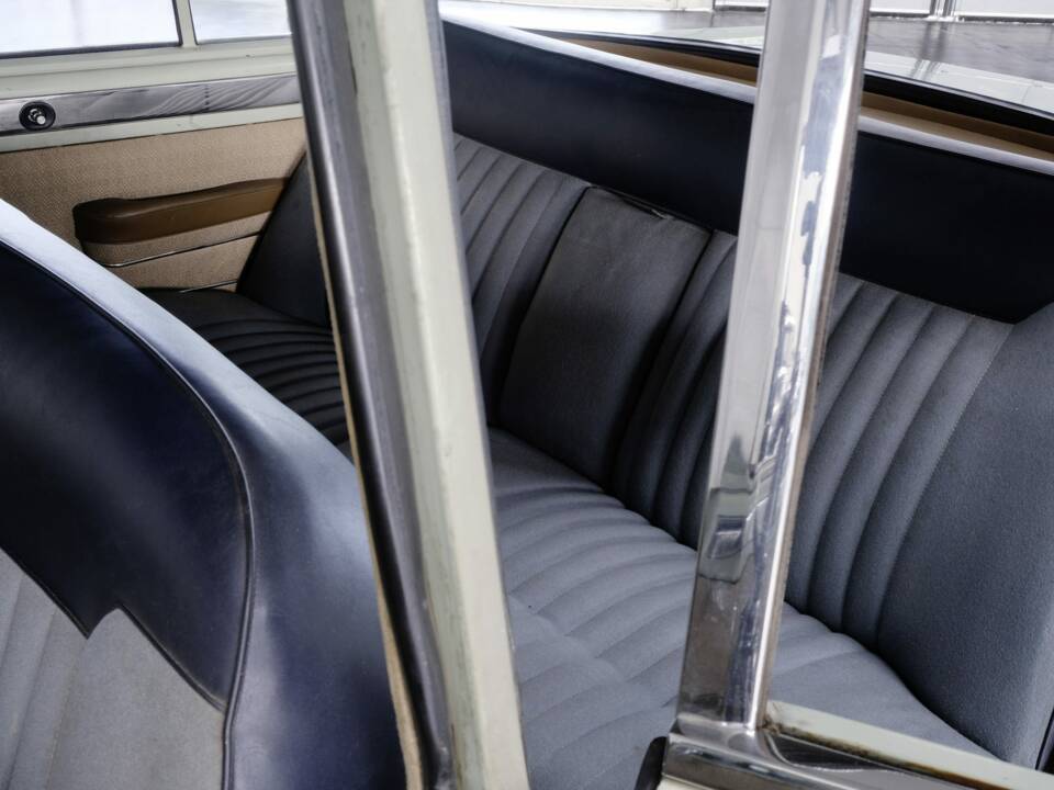 Image 25/48 of Alfa Romeo 2600 Berlina (1962)