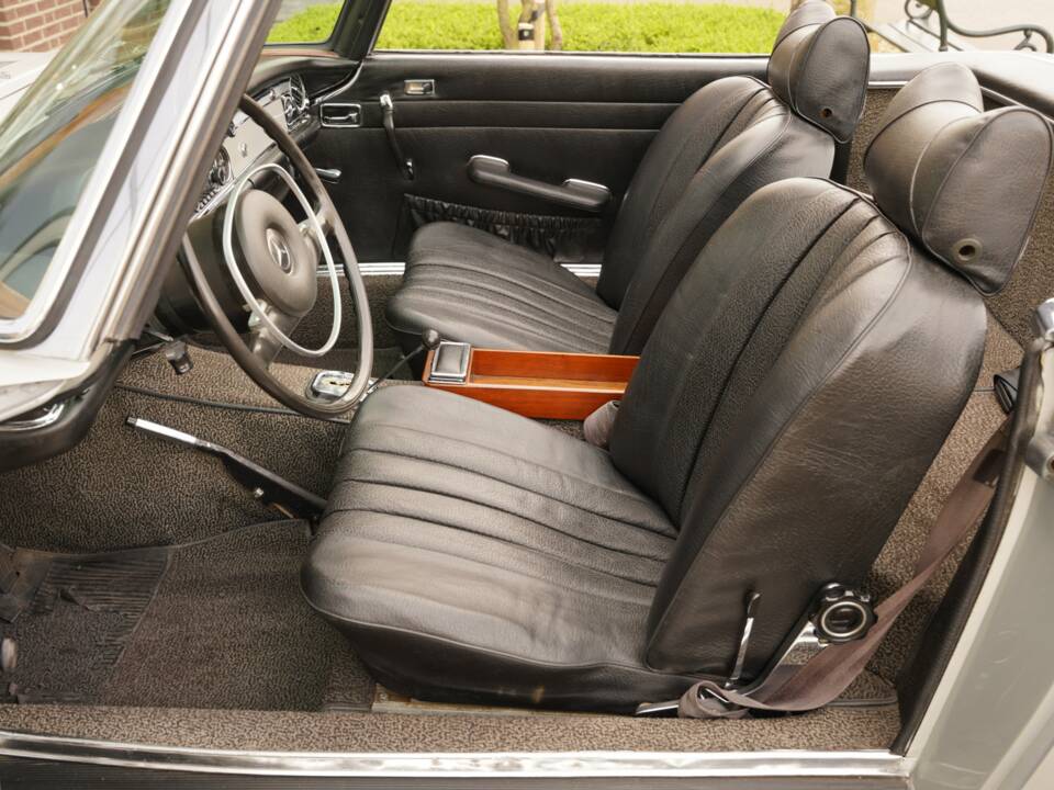 Imagen 3/7 de Mercedes-Benz 280 SL (1969)