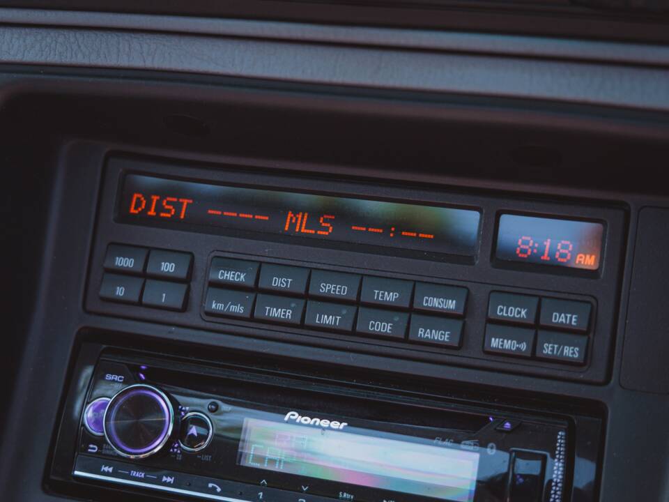 Bild 39/50 von BMW 850CSi (1994)