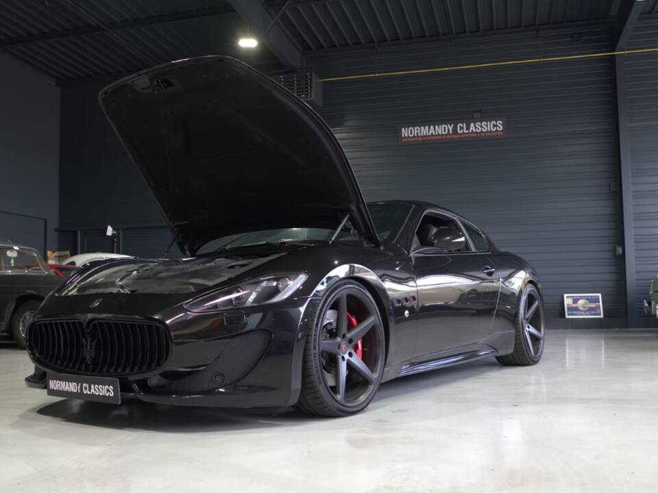 Image 2/34 of Maserati GranTurismo Sport (2014)