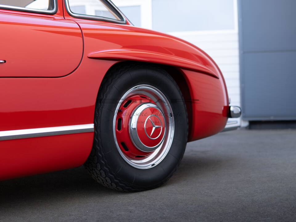 Image 24/49 of Mercedes-Benz 300 SL "Gullwing" (1955)