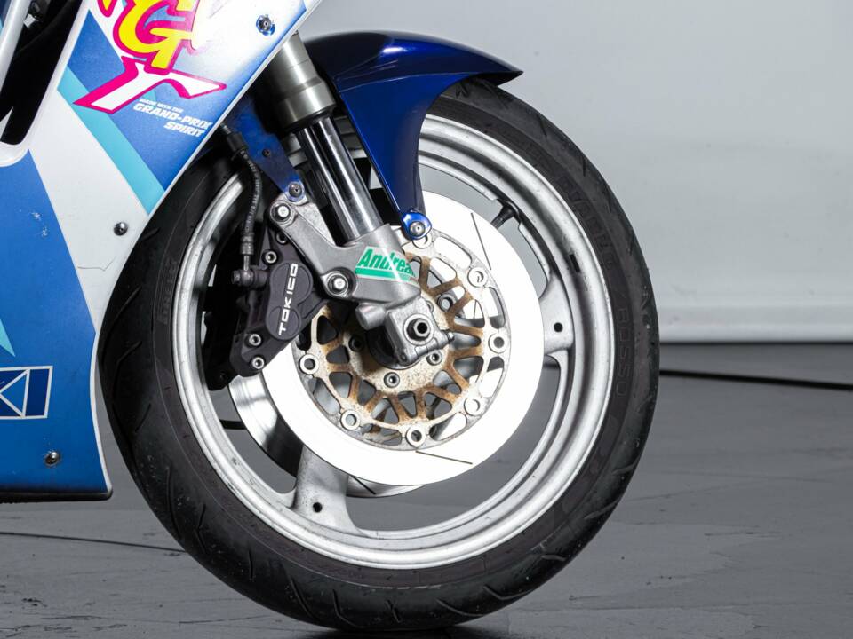 Image 40/50 of Suzuki DUMMY (1992)