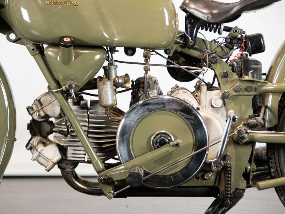 Image 30/50 of Moto Guzzi DUMMY (1963)