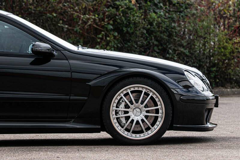 Image 16/50 of Mercedes-Benz CLK DTM AMG (2004)