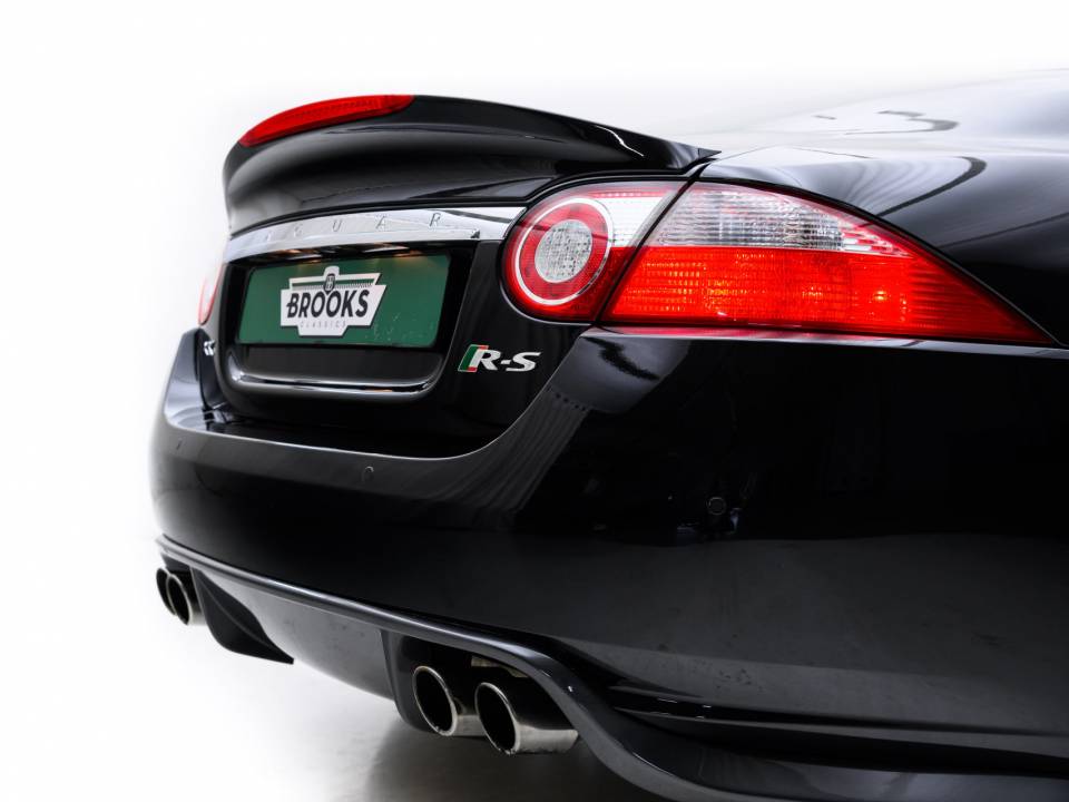 Immagine 14/37 di Jaguar XKR (2008)