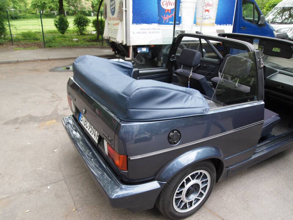 Image 131/148 of Volkswagen Golf Mk I Convertible 1.6 (1988)
