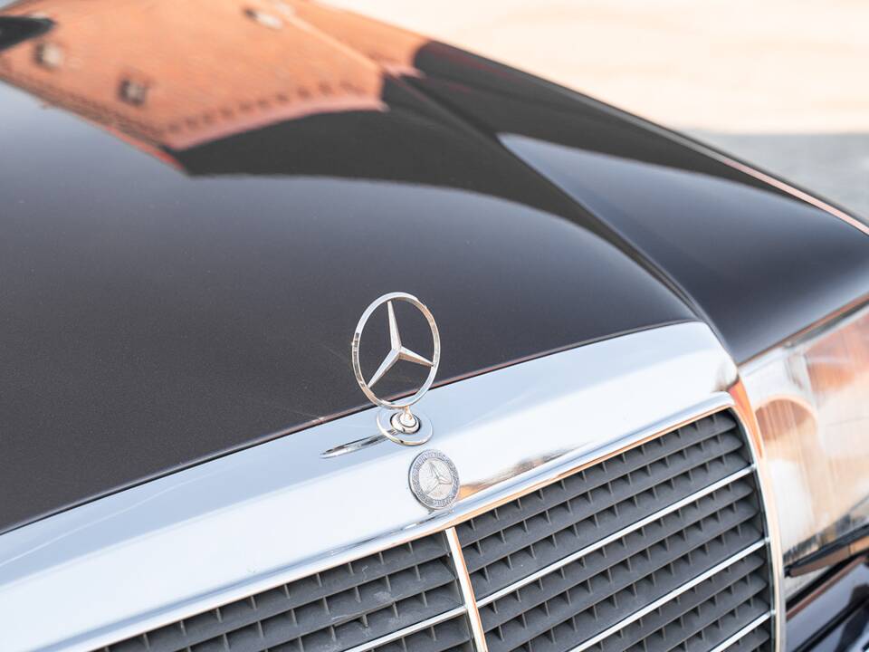 Bild 9/38 von Mercedes-Benz 500 E (1991)