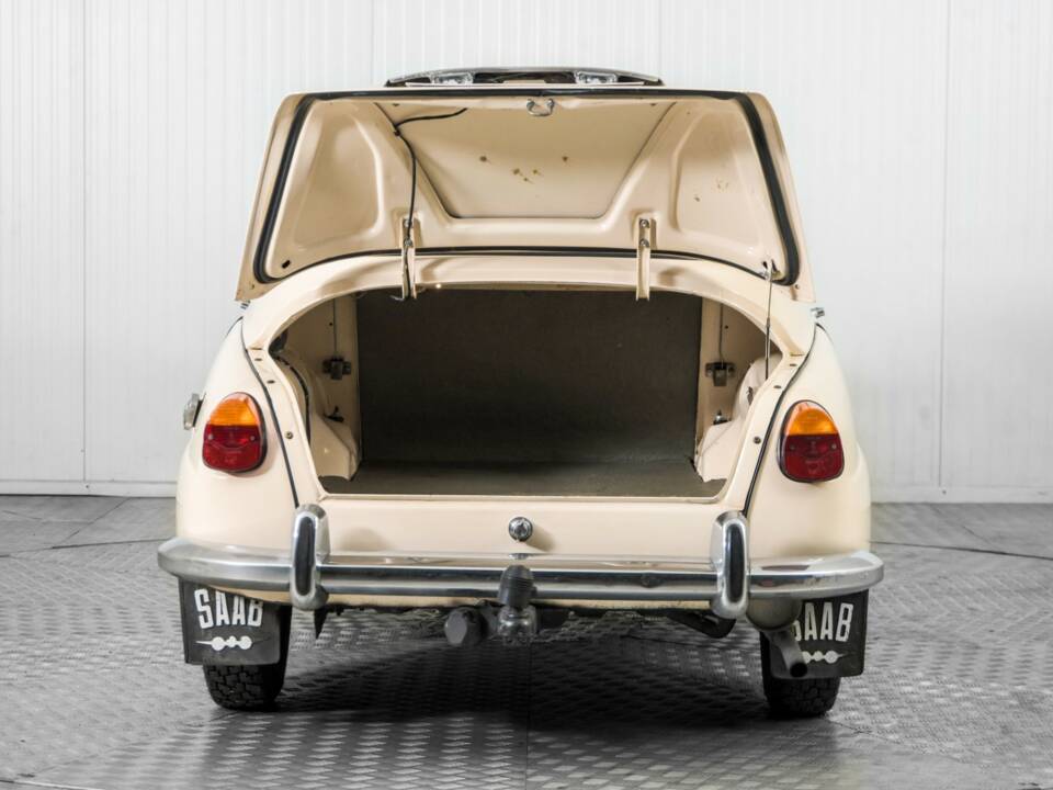 Image 41/50 de Saab 96 V4 (1971)
